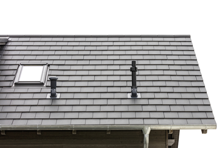 Roof-Tec deckt Ihr Dach mit hochwertigen Betondachsteinen der Fa. CREATON